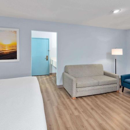 Days Inn & Suites By Wyndham Siler City Exteriör bild