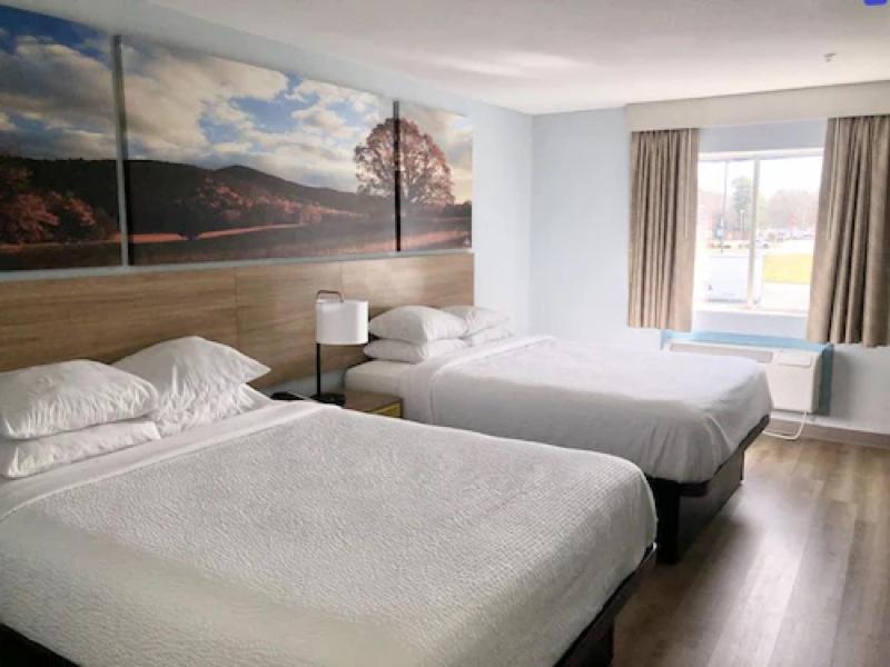 Days Inn & Suites By Wyndham Siler City Exteriör bild